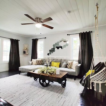 Honeycomb Gem, Beautifully Designed & Near Downtown Thomasville Luaran gambar