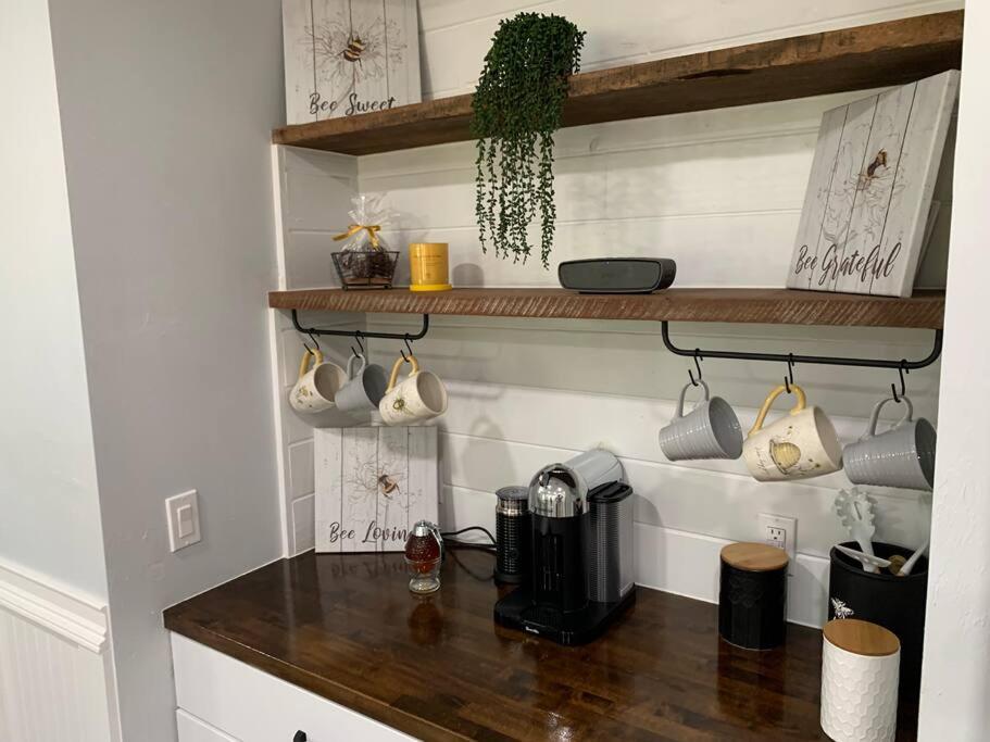 Honeycomb Gem, Beautifully Designed & Near Downtown Thomasville Luaran gambar