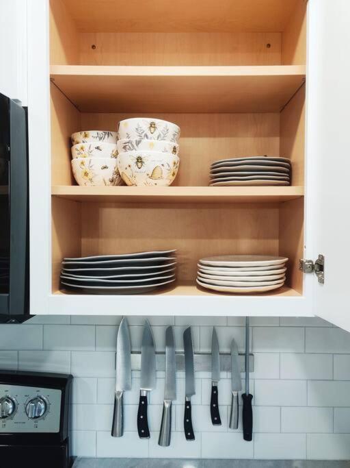 Honeycomb Gem, Beautifully Designed & Near Downtown Thomasville Luaran gambar