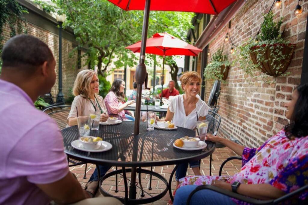 Honeycomb Gem, Beautifully Designed & Near Downtown Thomasville Luaran gambar