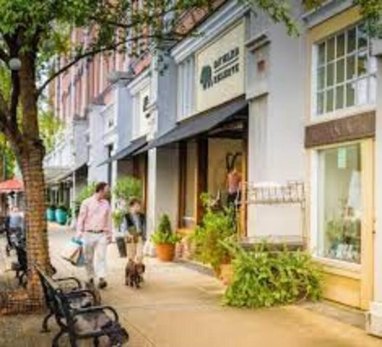 Honeycomb Gem, Beautifully Designed & Near Downtown Thomasville Luaran gambar